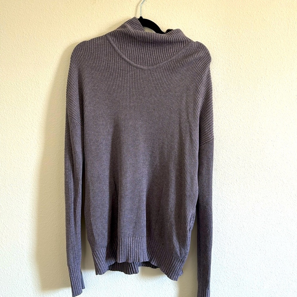 Lavender Lululemon turtleneck sweater. Size 10